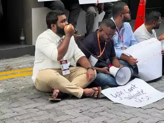 Journalists protest near the parliament