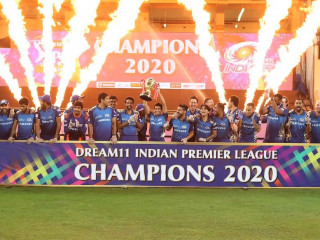 އައިޕީއެލްގެ ތަށި މުމްބާއިީ އިންޑިއަންސްއިން އުފުލާލަނީ