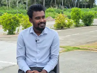 ހުކުރު ދުވަހުގެ ފަށާއިރު ޕްރޮގްރާމްގައި ހަނިމާދޫ ކައުންސިލްގެ ރައީސް އަލީ އިބްރާހިމް ވާހަކަ ދައްކަވަނީ. 