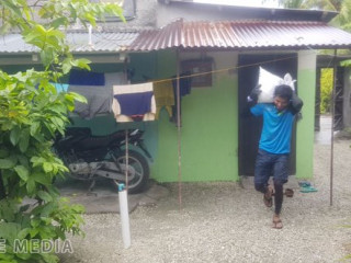 އައްޑޫ ސިޓީއަށް ކުރި ވިއްސާރާގައި މަގުތައް ފެންބޮޑުވެ، ގޭގެއަށް ފެންވަދެފައި