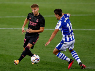 ސޮސިއެޑާޑާއި ރެއާލް ބައްދަލުކުރި މެޗުގެ ތެރެއިން: މި މެޗު ނިމުނީ ދެ ޓީމުންކުރެ ޓީމަކަށް ލަނޑެއް ކާމިޔާބުނުކުރެވި