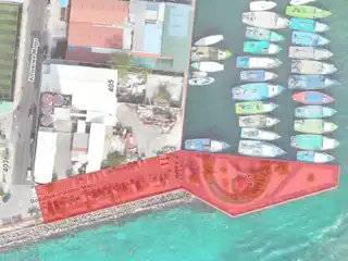 ސުނާމީ ބިނާ މައިޒާން ތަރައްގީ ކުރަން އެ ސަރަހައްދުގައި ޕާކުކޮށްފައި ހުރި އުޅަނދުތައް ނަގަން އަންގައިފި