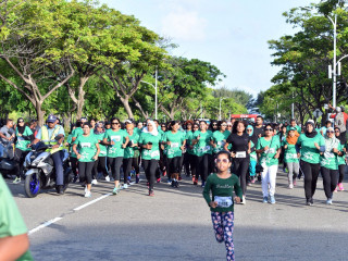 ރައީސުލްޖުމްހޫރިއްޔާގެ އަނބިކަނބަލުން ”އަމީނީ ޑައިމަންޑް ޖްބްލީ ރަން“ ގައި ބައިވެރިވެވަޑައިގަތުން