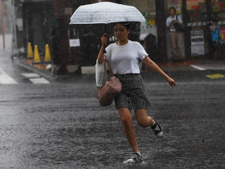 ތޫފާން ކްރޯސާގެ ސަބަބުން ބައެއް އަވަށުތަކުގެ މުހިއްމު ޚިދުމަތްތައް ވަނީ ކެންސަލް ކޮށްފައި