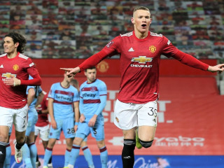 ޔުނައިޓެޑާއި ވެސްޓް ހޭމް ބައްދަލުކުރި މެޗުގެ ތެރެއިން: މި މެޗުން ޔުނައިޓެޑް މޮޅުވީ 1-0 ން