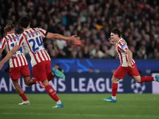 އަމިއްލަ ދަނޑުގައި އެތުލެޓިކޯ އަތް ދަށުވެ، ބާސެލޯނާ އަށް ހާސްކަން 