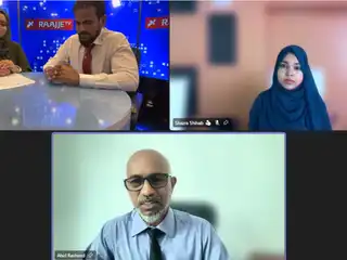 ފިނޭންސް މިނިސްޓްރީއަށް ހުށަހެޅި އާރްޓީއައިއަކަށް ޖަވާބު ނުދީގެން ރާއްޖެޓީވީން އިންފޮމޭޝަން ކޮމިޝަނަރުގެ އޮފީސް (އައިކޮމްއަށް) ޝަކުވާ ހުށަހެޅުމުން ބޭއްވި އަޑުއެހުން 