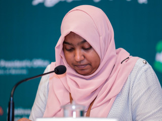ނޫސްވެރިންގެ ބައްދަލުވުމުގައި އެޗްއީއޯސީގެ ތަރުޖަމާނު ޑރ.ނަޒްލާ ރަފީގު ވާހަކަދައްކަވަނީ