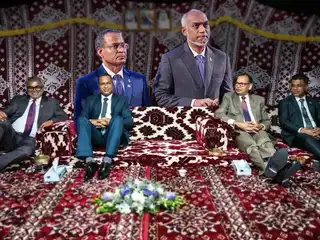 މި ސަރުކާރުން ޝަރުއީ ދާއިރާ އަށް އެތައް ގޮތަކުން ނުފޫޒު ފޯރުވާ ކަމަށް ގިނަ ބަޔަކު ތުހުމަތު ކުރޭ