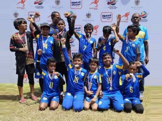 ވެލެންސިއާ އެކަޑަމީގެ ކުޅުންތެރިން ރިހި މެޑަލާއެކު