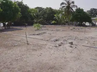 އެއް އަހަރު ދުވަހުން ނިންމާނަމޭ ބުނި ހެނބަދޫ މިސްކިތުގެ މަސައްކަތް، ބިންގާ އެޅިފަހުން 6 މަސް ވީއިރު ނުވެސް ނުފަށާ