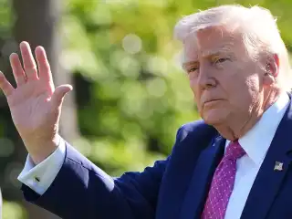 އެމެރިކާގެ ރައީސް ޑޮނަލްޑް ޓްރަމްޕް