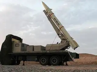 އީރާނުން އިޒްރޭލުގެ އިތުރުން ގަތަރުގައި ހުންނަ އެމެރިކާގެ މައި މަރުކަޒަށް ވަރުގަދަ ހަމަލާތަކެއް ދީފި