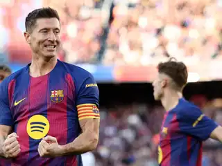 މެޗުގައި ލަނޑު ޖެހުމަށް ފަހު ބާސެލޯނާގެ ލެވަންޑޯސްކީ އުފާ ފާޅު ކުރަނީ