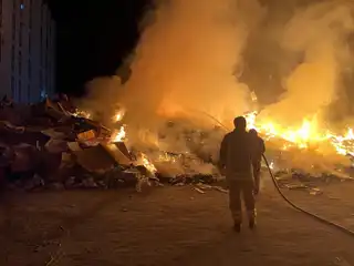 ދޯދި ފްލެޓް 11 ކައިރީ ހުރި ކުނިތަކެއްގައި ރޯވި އަލިފާންގަނޑު ނިއްވުމުގެ މަސައްކަތުގެ ތެރެއިން