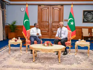 ރައީސް މުޢިއްްޒު އާއި، ކުރީގެ ރައީސް ވަޙީދު ކުރެއްވި ބައްދަލު ކުރެއްވުމުގެ ތެރެއިން