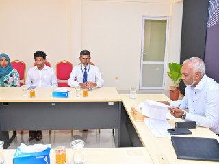 The president met members of Dh. Maaenboodhoo council and WDC on Tuesday