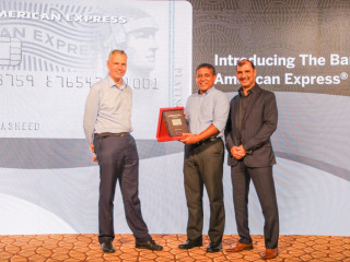 ބީއެމްއެލް އިން އެމެރިކަން އެކްސްޕްރެސް ޕްލެޓިނަމް ކާޑު ތައާރަފުކޮށްފި