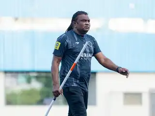 ނިއު ރޭޑިއަންޓްގެ ކޯޗުކަމުން ވަކިވި އަލީ ސުޒޭން 