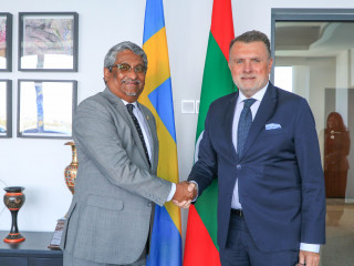 Ambassador Jan Thesleff and State Minister Ahmed Khaleel