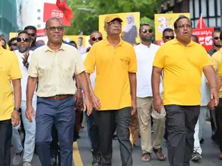 އޭޕްރީލް މަހު އޮތް ކައުންސިލް އިންތިޚާބުގެ ކެމްޕެއިން ނިންމުމަށް އެމްޑީޕީ އިން ބޭއްވި ހިނގާލުމުގައި އެ ޕާޓީގެ އިސްވެރިން ބައިވެރިވެ ވަޑައިގަންނަވަނީ