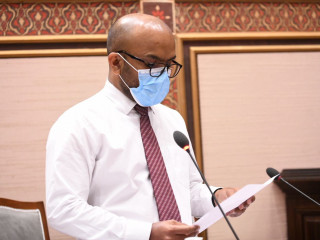 ފިނޭންސް މިނިސްޓަރ އިބްރާހިމް އަމީރު ރައްޔިތުންގެ މަޖިލީހުގެ ޖަލްސާގައި