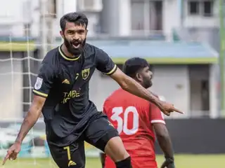 ޕްލޭ އޮފްގެ މެޗުތައް ކާމިޔާބުކޮށް އީގަލްސް އާއި، ވިކްޓަރީ ޕްރެޒިޑެންޓްސް ކަޕަށް 