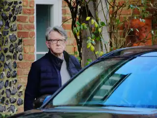 އެޕްސްޓީންގެ މައްސަލައިގައި ހައްޔަރު ކުރި އިނގިރޭސިވިލާތުގެ ކުރީގެ ސަފީރު މެންޑެލްސަން