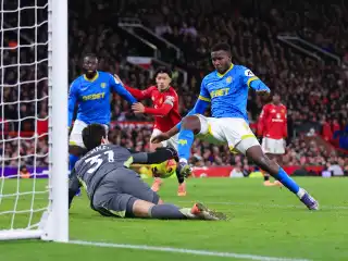 ޔުނައިޓެޑާއި ވުލްވްސް ކުޅުނު މެޗުގެ ތެރެއިން