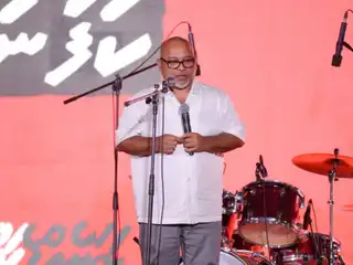 ޑރ. ސަވާދު: ދީނުގެ ނަމުގައި ފަސާދަ ފަތުރާ މީހުންނާމެދު ރައްޔިތުން ހޭވެރި ކުރުވުމަކީ ދީނަށް ފުރައްސާރަ ކުރުމަށް ވާނެތޯ؟