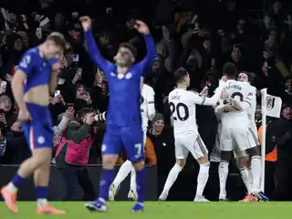 މެޗުގައި ލަނޑު ޖެހުމަށް ފަހު ޗެލްސީގެ ކުޅުންތެރިން އުފާ ފާޅު ކުރަނީ