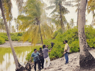 ''ނޮވެމްބަރ'' ގެ ޝޫޓިން އައްޑޫގައި ކުރިއަށް