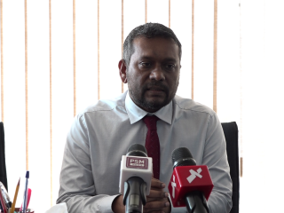 އިކޮނޮމިކް މިނިސްޓަރ ފައްޔާޒް އިސްމާއިލް