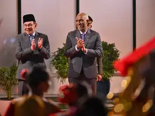 މެލޭޝިއާގެ ބޮޑުވަޒީރު އަންވަރު އިބްރާހިމް، ފުރަމާނަ ދަތުރުފުޅެއްގައި ދިވެހިރާއްޖެއަށް ވަޑައިގަތުމުން މަރުހަބާ ދަންނަވަނީ