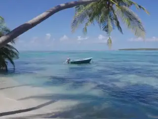 B. Hithaadhoo Council expresses concern over prolonged delays in fulfilling pledge to resolve island's erosion crisis!
