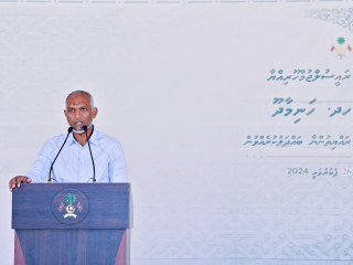 President Muizzu speaking to residents of Hanimaadhoo island