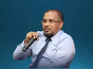 ފައިސާ ޗާޕުކުރަން އުޅޭ މައްސަލައިގައި ޕެންޝަން އޮފީހުގެ ޗެއާޕާސަން އިނާޒް އިސްތިއުފާ ދެއްވައިފި