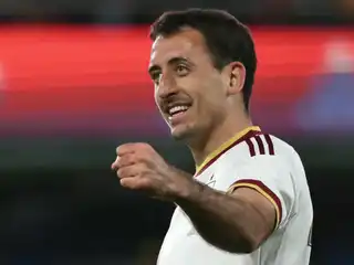 މެޗުގައި ލަނޑު ޖެހުމަށް ފަހު ސްޕެއިންގެ އޮޔާޒަބަލް އުފާ ފާޅު ކުރަނީ