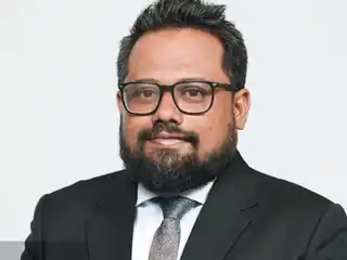 މޯލްޑިވްސް އިންޑަސްޓްރިއަލް ފިޝަރީޒް ކޮމްޕެނީ ލިމިޓެޑް (މިފްކޯ)ގެ މެނޭޖިން ޑިރެކްޓަރު އަދި ޗީފް އެގްޒެކްޓިވް އޮފިސަރުގެ މަގާމަށް އައްޔަންކުރެެއްވި މުޙައްމަދު އަނަސް