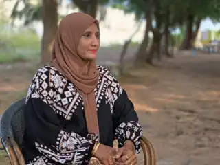 ރައީސް މުއިއްޒު އަބަދުވެސް ހުންނަވަނީ ބަނޑުހައިހޫނު ކަންމަތީގައި، އެފަދަ ބޭފުޅަކަށް ގައުމެއް ނުހިންގޭނެ: ކައުންސިލް މެންބަރު ޔަޝްފާ 