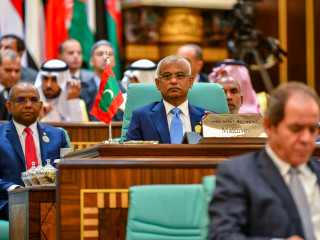 ރައީސް އިބްރާހިމް މުހައްމަދު ސޯލިހު އޯއައިސީގެ ސަމިޓުގައި، އަރިހުގައި ހާރިޖީ ވަޒީރު އަބްދުﷲ ޝާހިދު