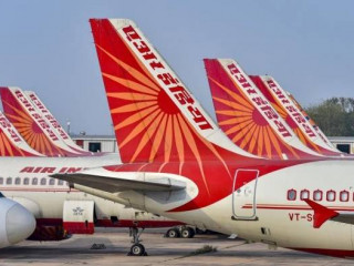 އެއަރ އިންޑިއާގެ ފްލައިޓުތަކެއް: އިންޑިއާގެ ވައިގެ އުދުހުންތައް ހުއްޓާލިތާ ދެމަސްވެފައިވާއިރު،އެއަރ ލައިންތަކަށް ވަނީ ބޮޑެތި ގެއްލުންތަކާއި ކުރިމަތި ލާންޖެހިފަ