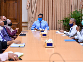 ފަހުރުވެރި އާއިލާއާއި ގުޅޭގޮތުން ކަމާބެހޭ ފަރާތްތަކާއެކު ނައިބް ރައީސް ފައިސަލް ނަސީމް ބޭއްވި ބައްދަލުވުމުގެ ތެރެއިން