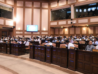 ފެނުނީ ހާދަ ބޭނުންވާ ތަސްވީރެކޭ