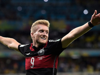 އުމުރުން 29 އަހަރުގައި ޝޫލާ ފުޓްބޯޅަ ކުޅުން ހުއްޓާލައިފި