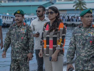 އާ ހާބަރު ސަރަހައްދުގައި ހުރި ތެޔޮ ބައުޒަރުތަކެއްގައި އަލިފާން ރޯވި ހާދިސާ މިނިސްޓަރ މާރިޔާ ބައްލަވާލައްވަން