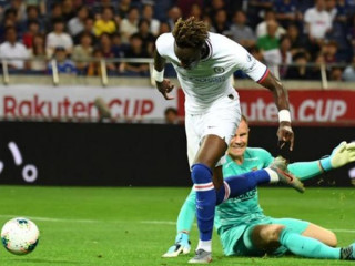 ޕްރި ސީޒަން ފްރެންޑްލީ: ވަރުގަދަ ބާސެލޯނާގެ މައްޗައް ޗެލްސީއިން ކުރި ހޯދައިފި