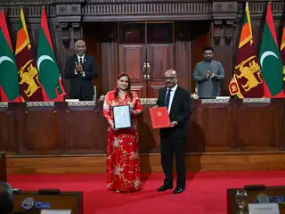 ދިވެހިރާއްޖެ އާއި ސްރީލަންކާއާ ދެމެދު ހަތް ފަހުމުނާމާއެއް ބަދަލުކޮށްފި