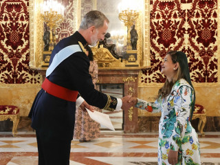 Ambassador Dr. Farah presents credentials to King Felipe VI of Spain