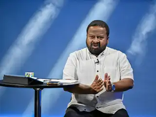 ސަރުކާރުގެ ތަރުޖަމާނު މުހައްމަދު ހުސައިން ޝަރީފް (މުންދު)